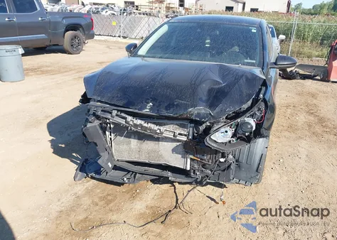 2021 Kia Forte Lxs z USA, uszkodzony, nr VIN 3KPF24AD8ME362197